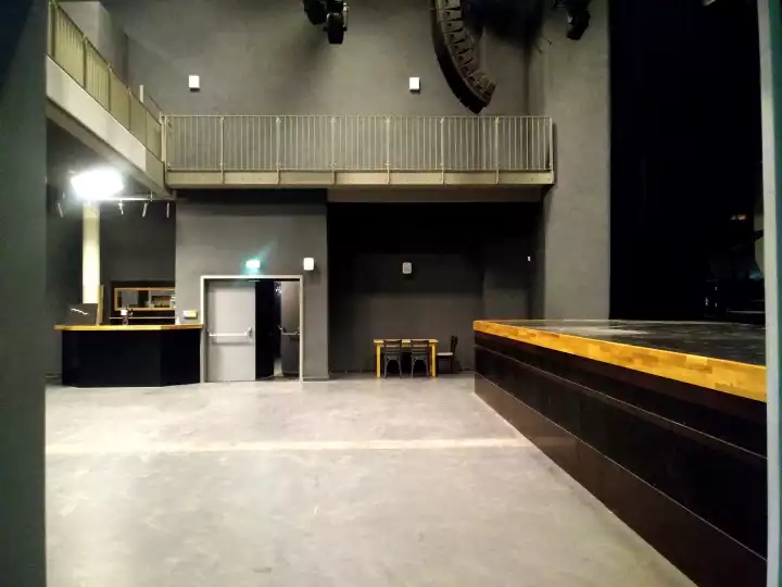 HOLE 44 in Berlin-Neukölln